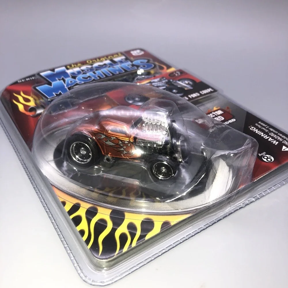 The Original Muscle Machines Series 1933‎ Ford Coupe Burnt Orange Diecast 1/64